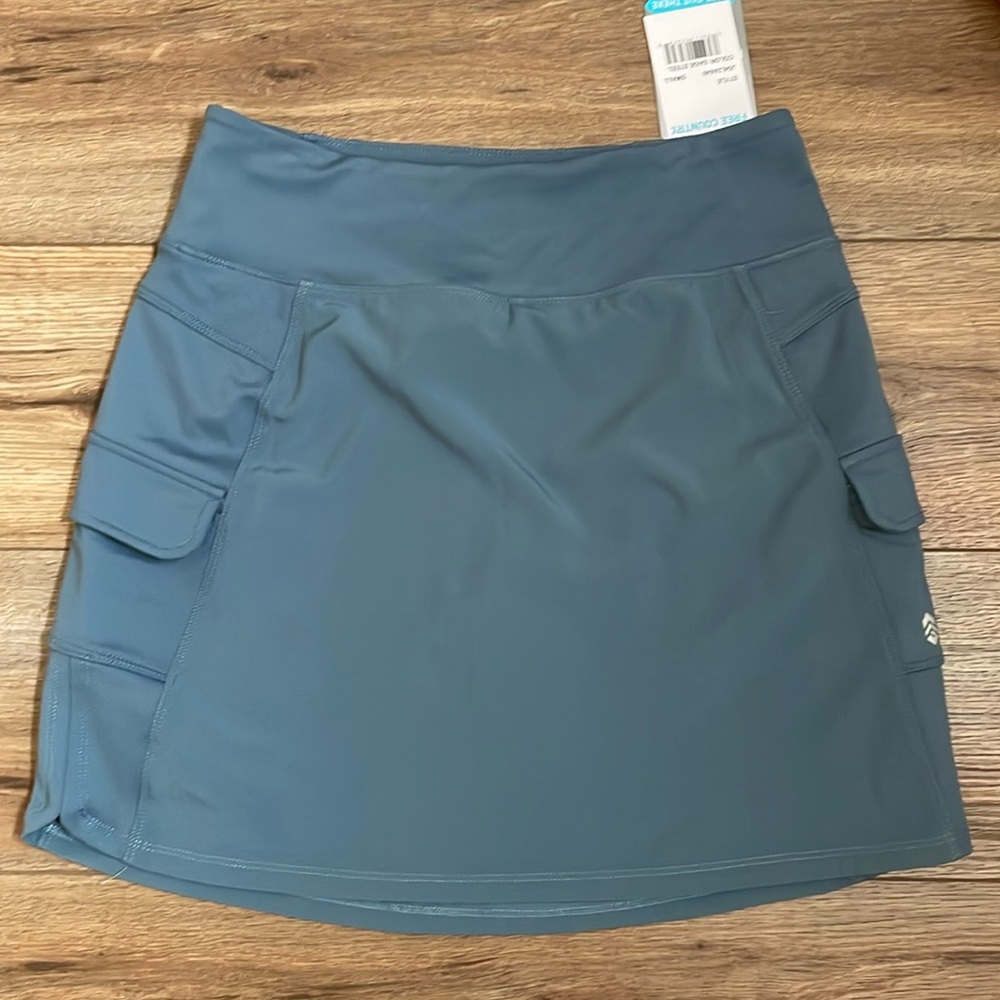 Free Country NWT’s Skort !
